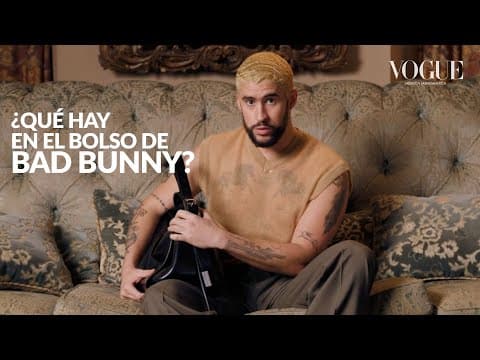 Bad Bunny revela que trae en su bolso | Vogue México y Latinoamérica - Learn Spanish with this music video